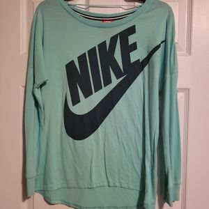 Nike long sleeve top